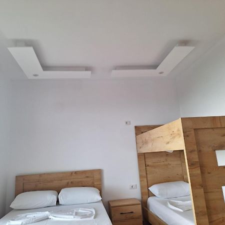 Xuxi Apartments Lukovë Extérieur photo