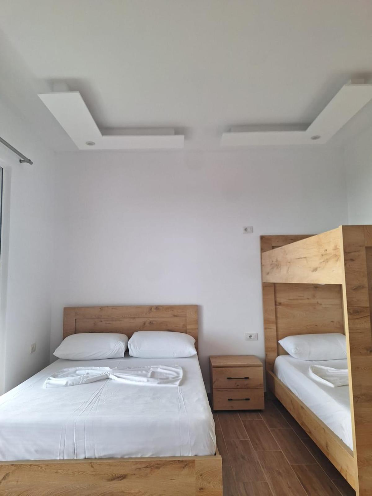 Xuxi Apartments Lukovë Extérieur photo