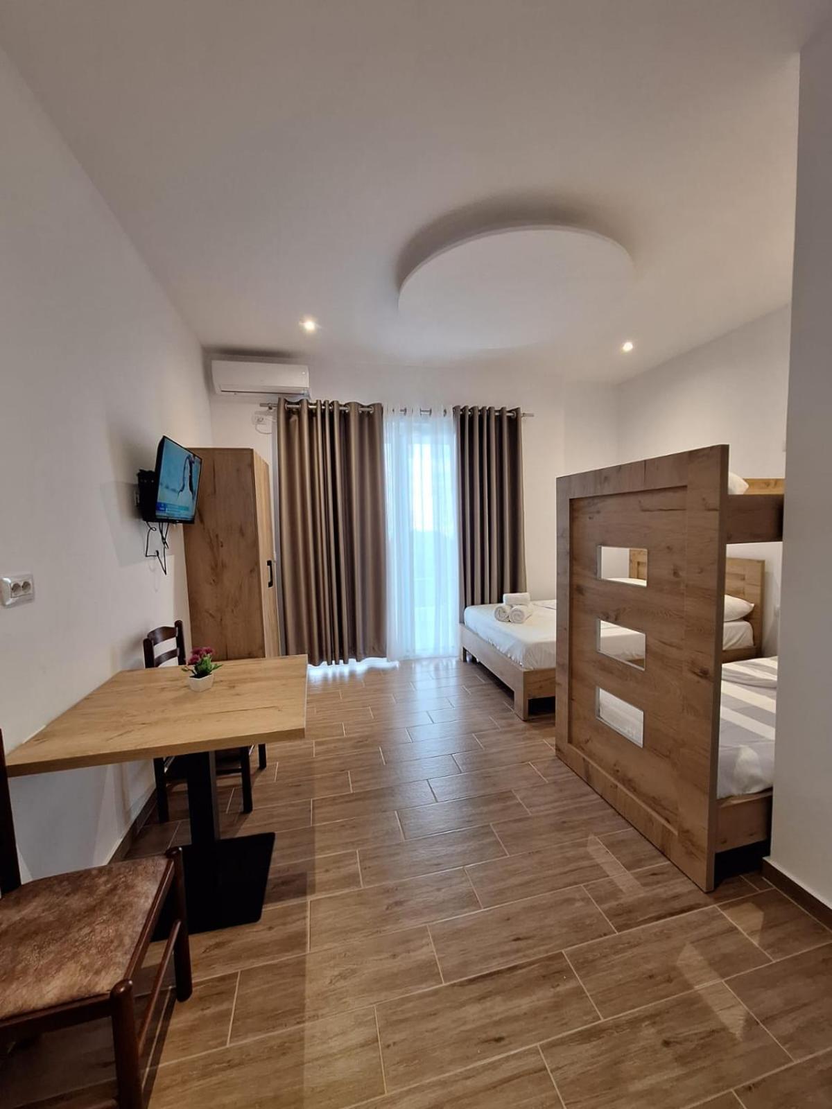 Xuxi Apartments Lukovë Extérieur photo
