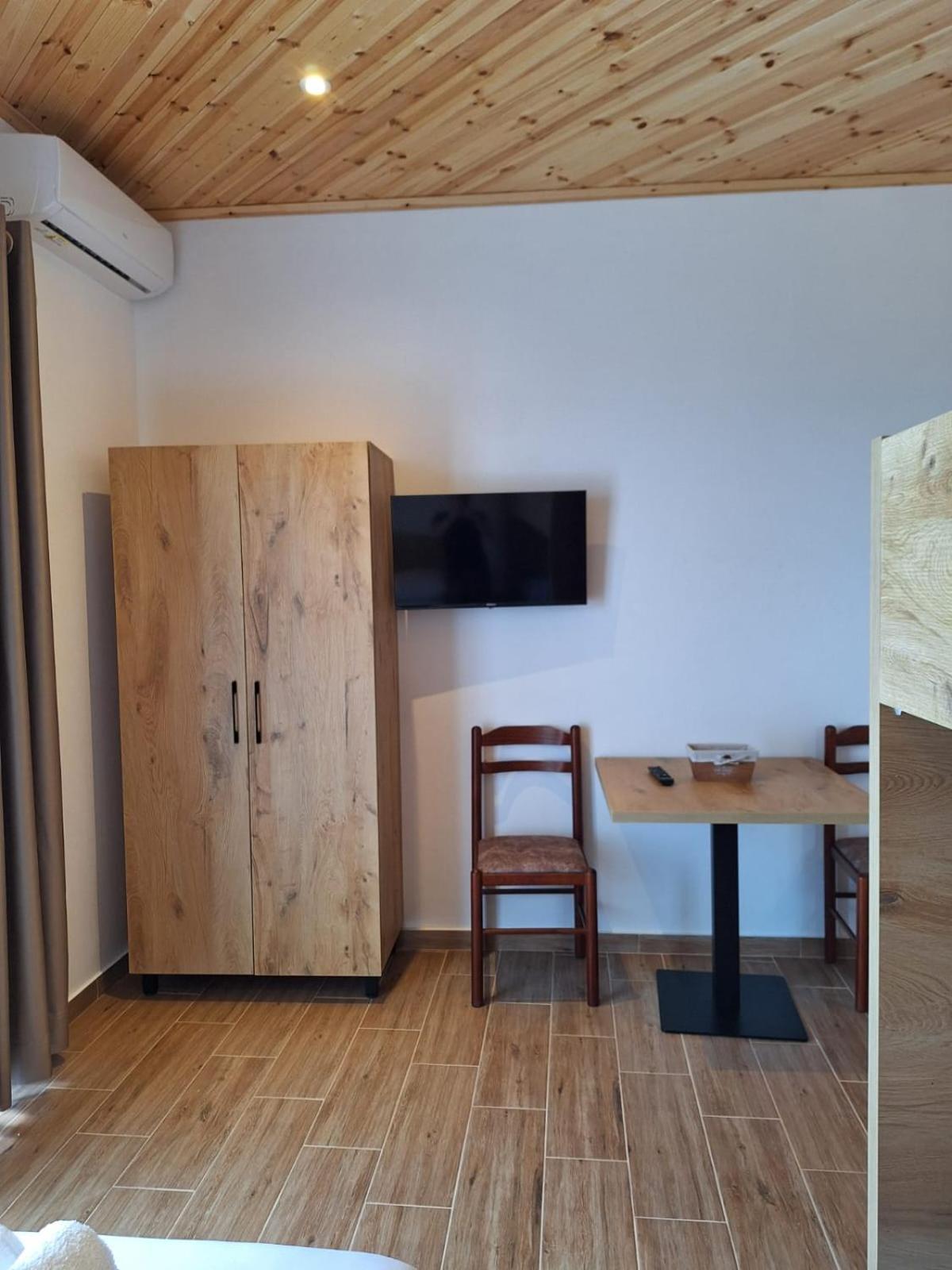 Xuxi Apartments Lukovë Extérieur photo
