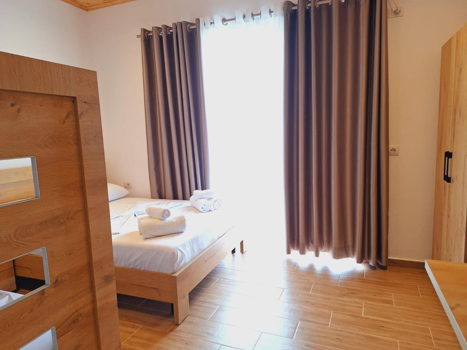 Xuxi Apartments Lukovë Extérieur photo
